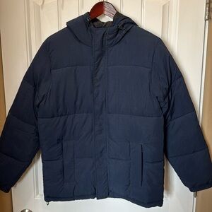 Men's Navy Puffer Jacket. Size small. New with tags. Hooded. Water resistant.